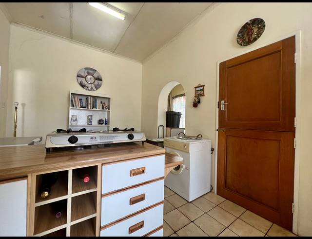 4 BEDROOM SEMI DETACHED FOR SALE IN ROSETTENVILLE
